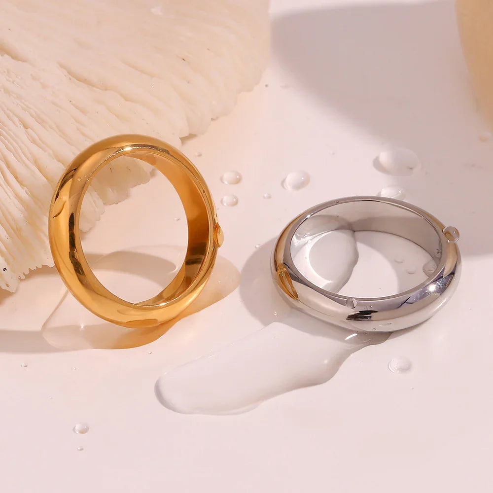 Yorina – Contemporary gold ring