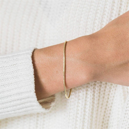 Victoria - Gold-colored chain bracelet