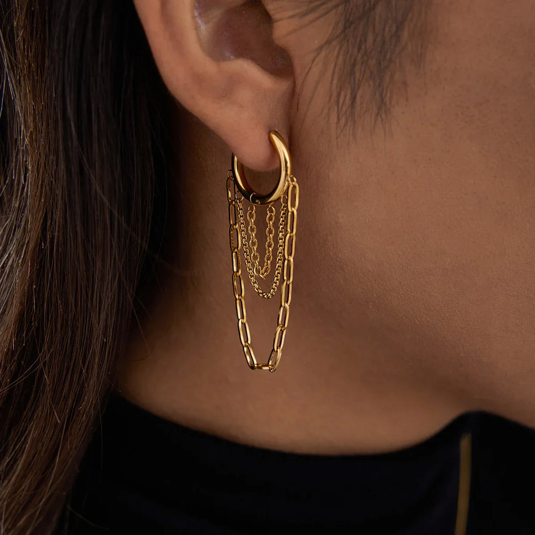 Women's Hoops with Multilayered Pendant Chains and Link Chain Design