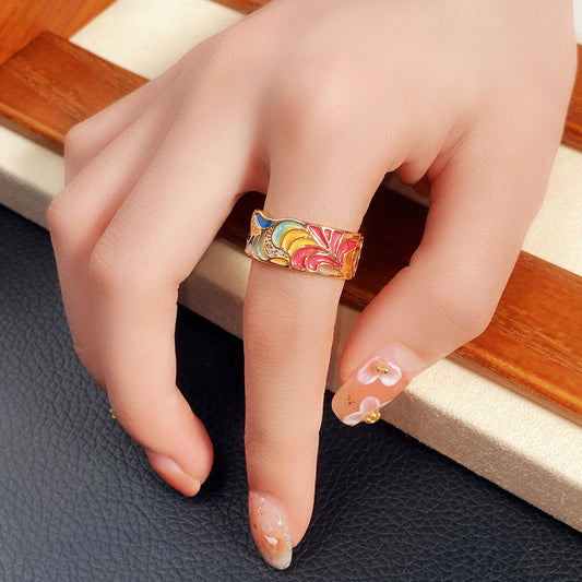 Margaux – Ring with Gold Motif and Blue-White Design