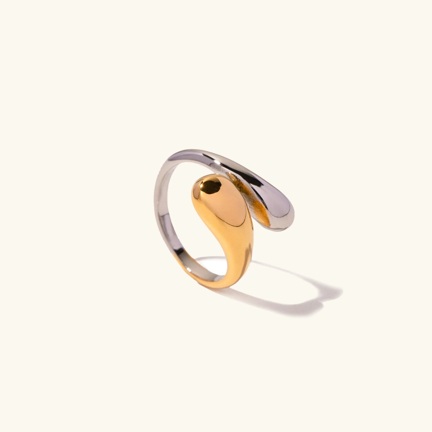 Cora – Ring gold minimalist elegant