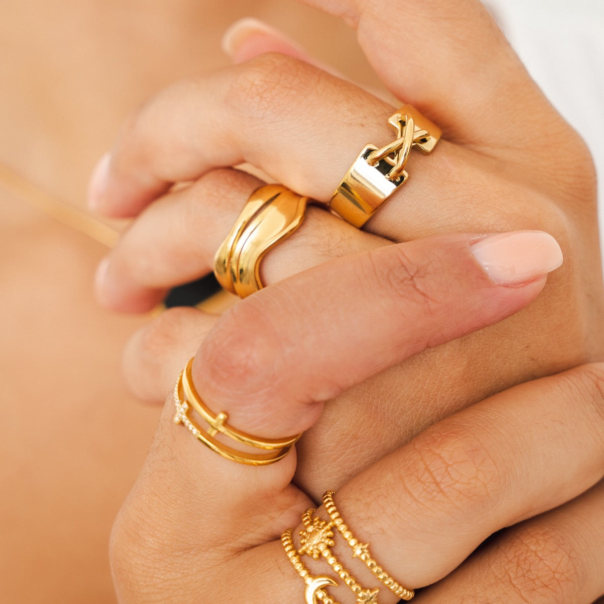 Charlie – Flexible Sculptural Ring