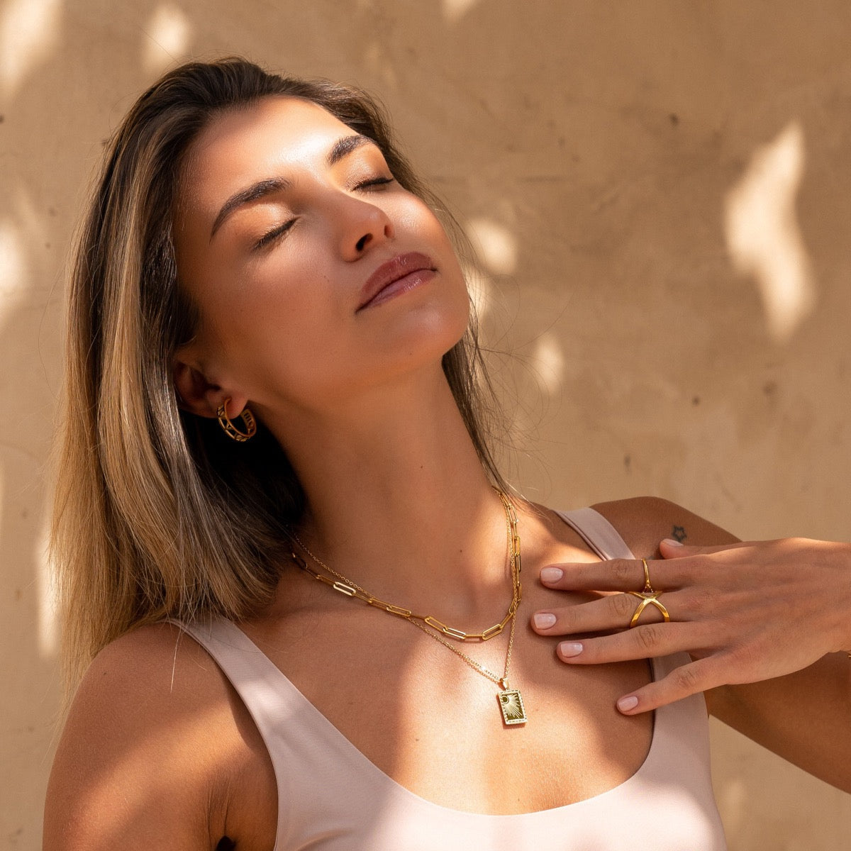 Elisa – Necklace with Golden Elements