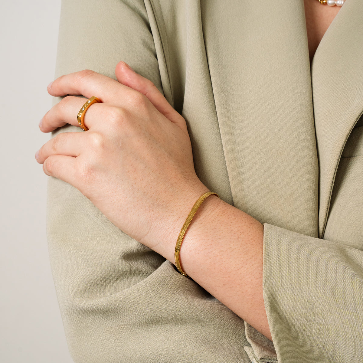 Livia – Snake Bracelet Gold Elegant