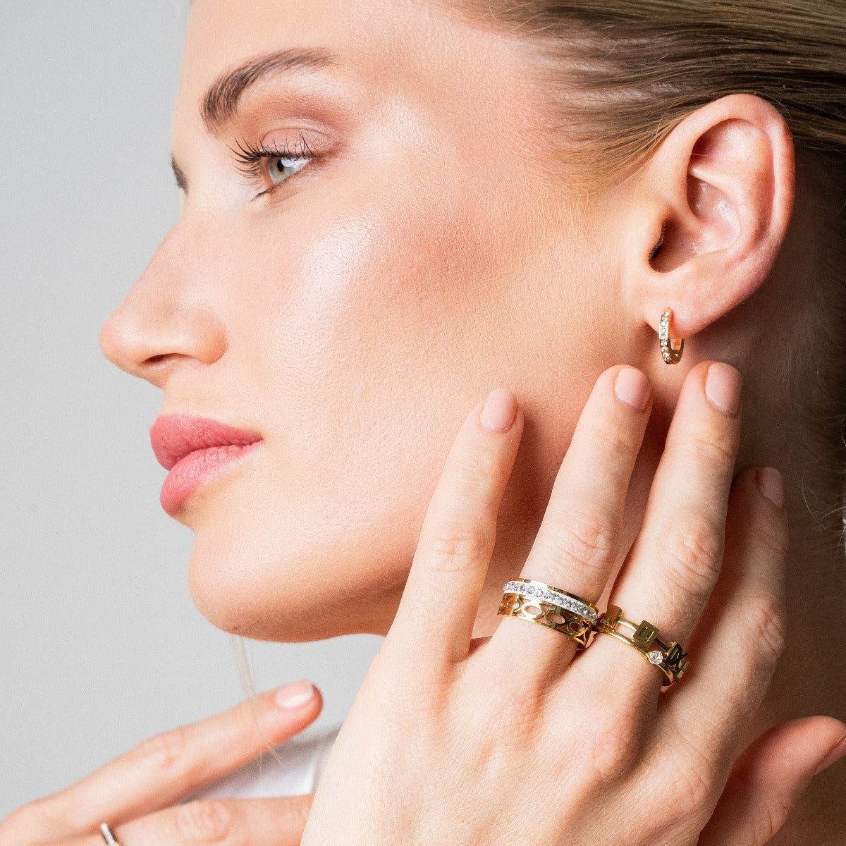 Arielle – Hoops Decorated with Stones