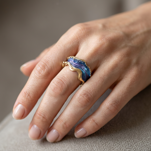 Mira – Vintage Golden Ocean Ring