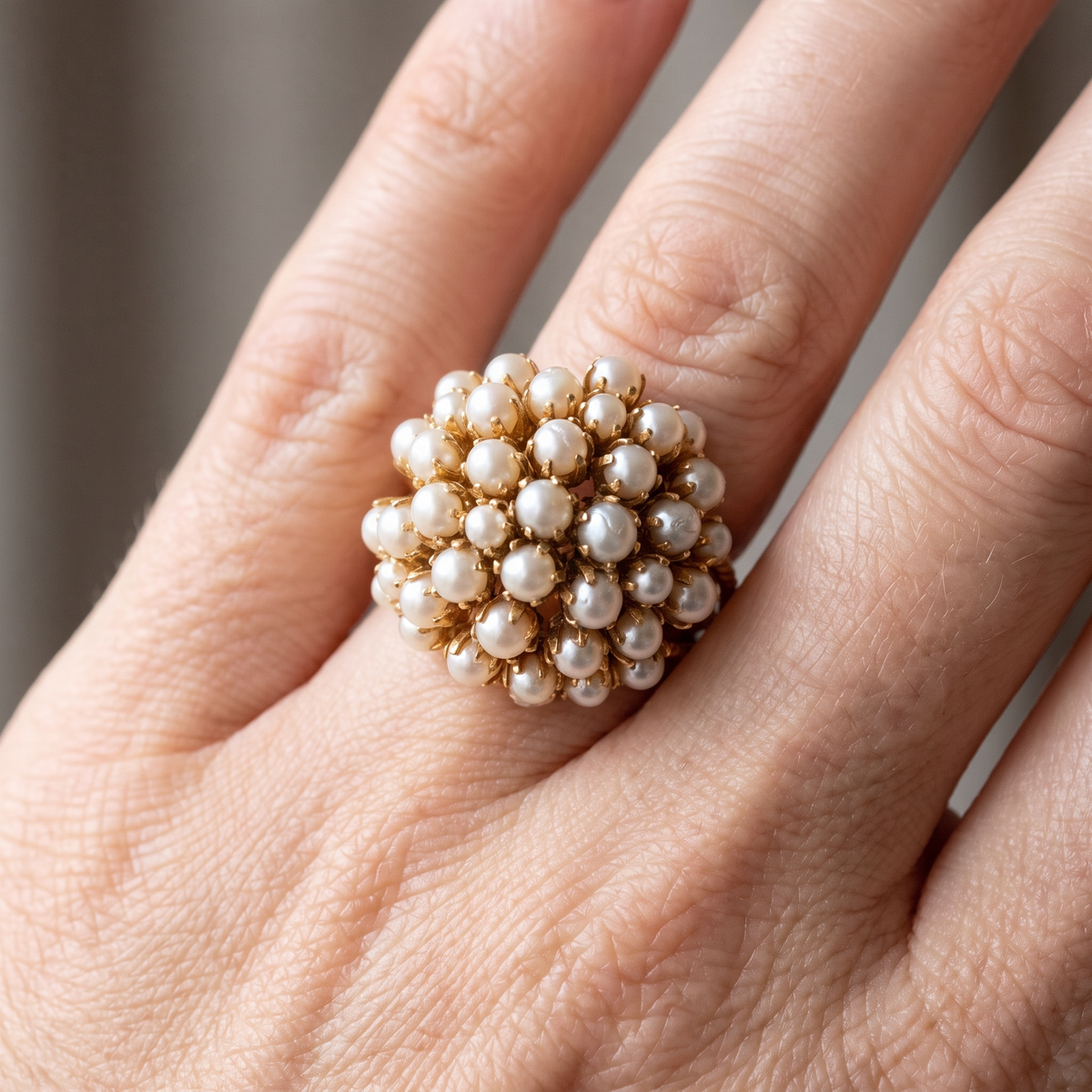 Alma – Elegant Ring with Beaded Detail