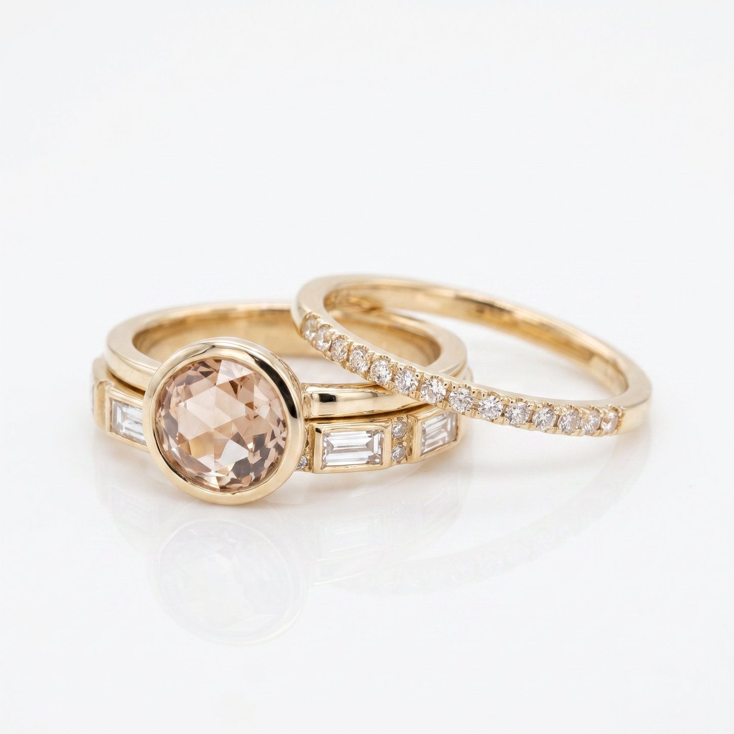 Soline – Ring with Crystal Set in Gold