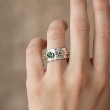 Maely – Heart Ring in Silver Retro Style