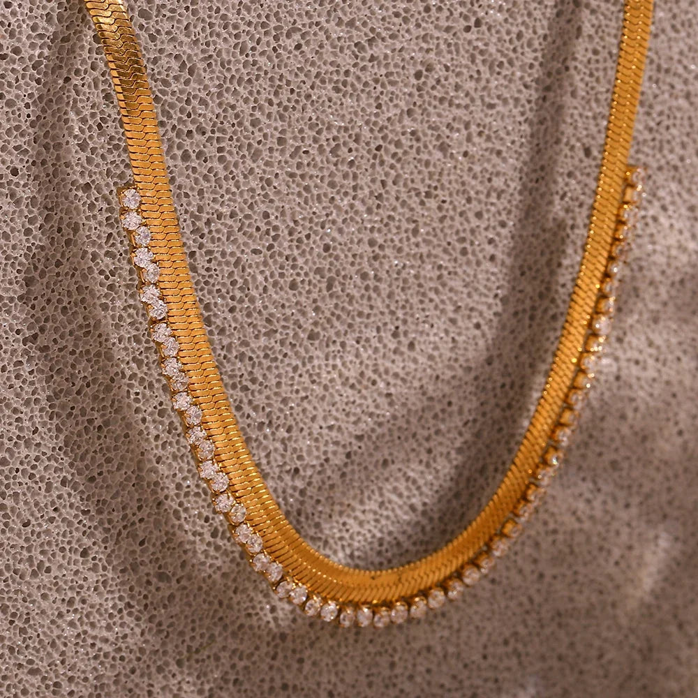 Women's Fishbone Necklace with Wide Chain Design and Stone Accents