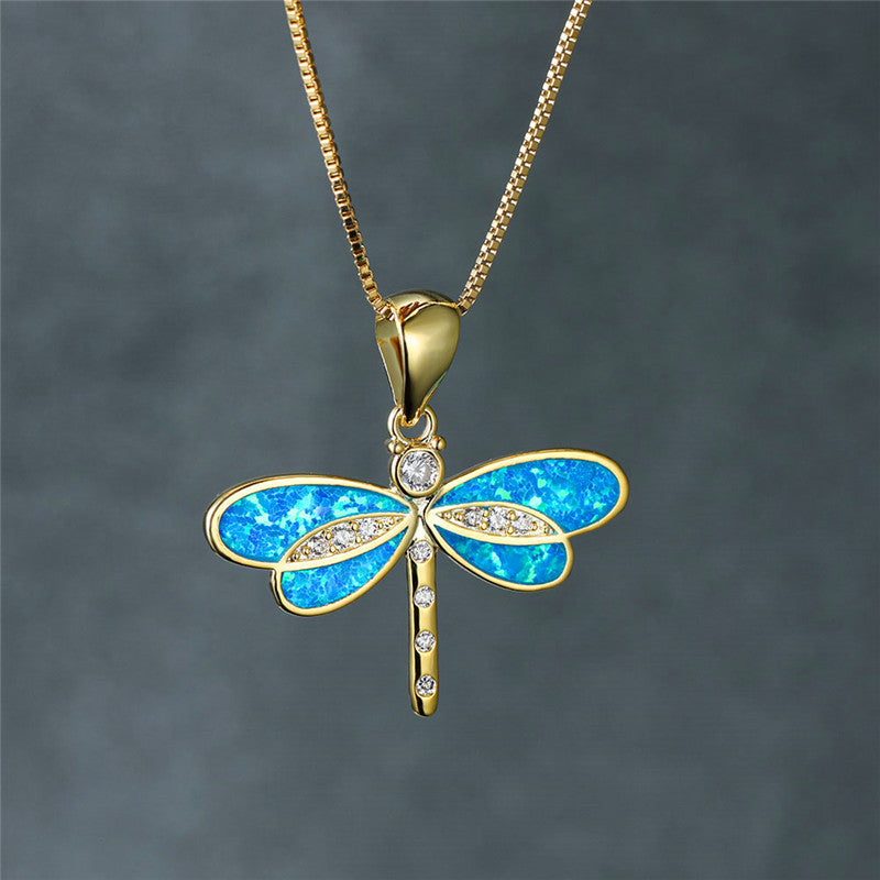 Siena – Necklace with Dragonfly in Gold and Opal