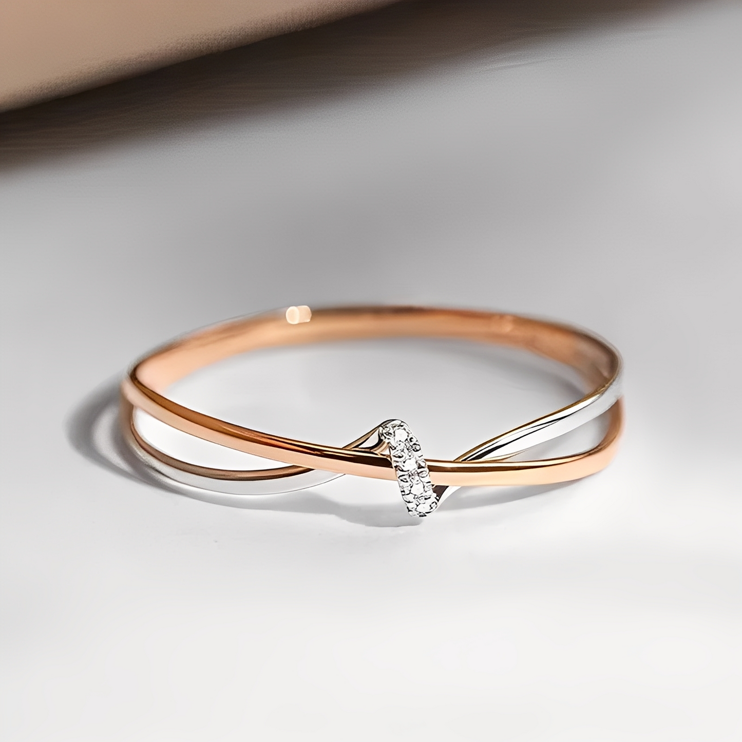 Eleane – Infinity Ring Two-Tone Stylish