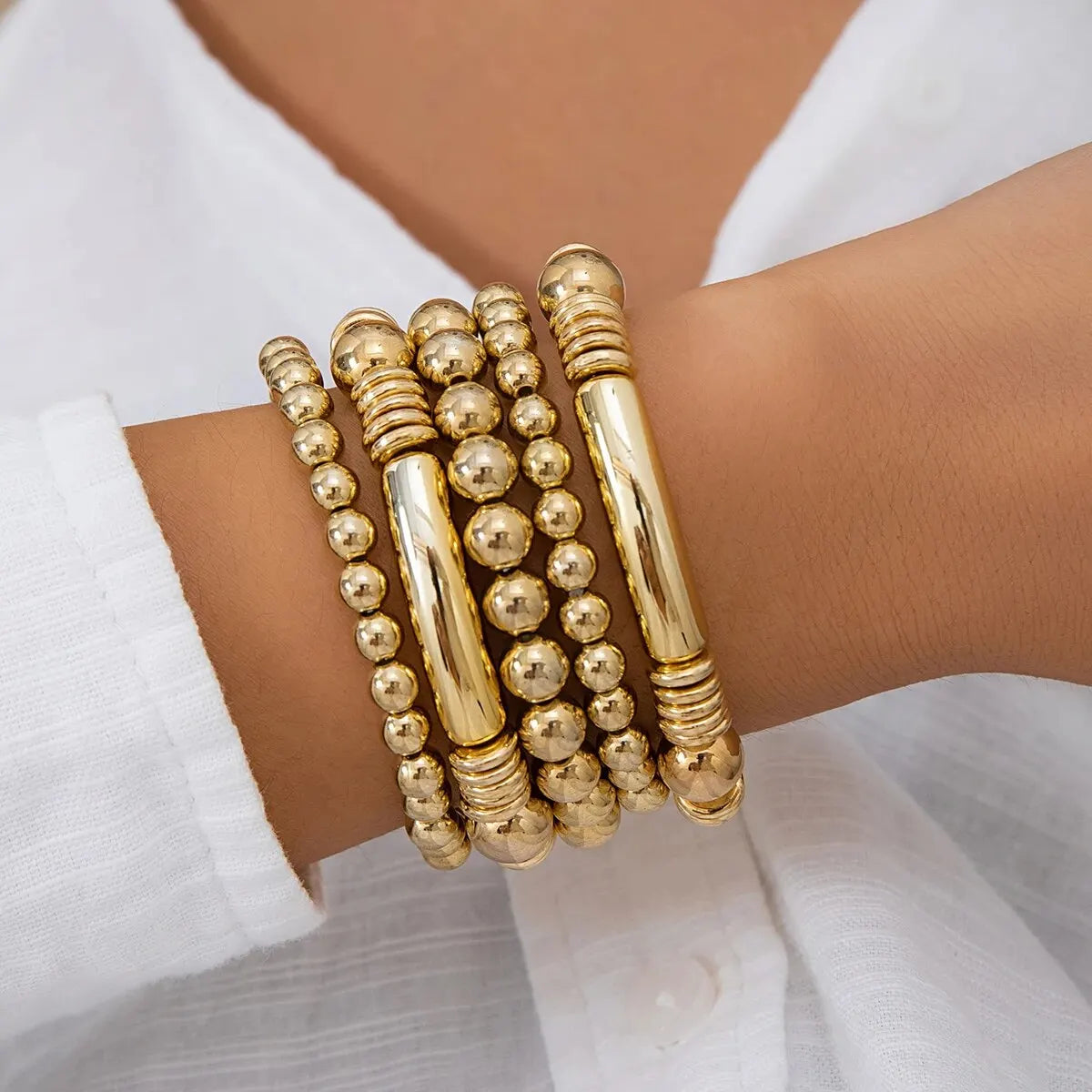 Mira – Set of 5 stackable pearl bracelets