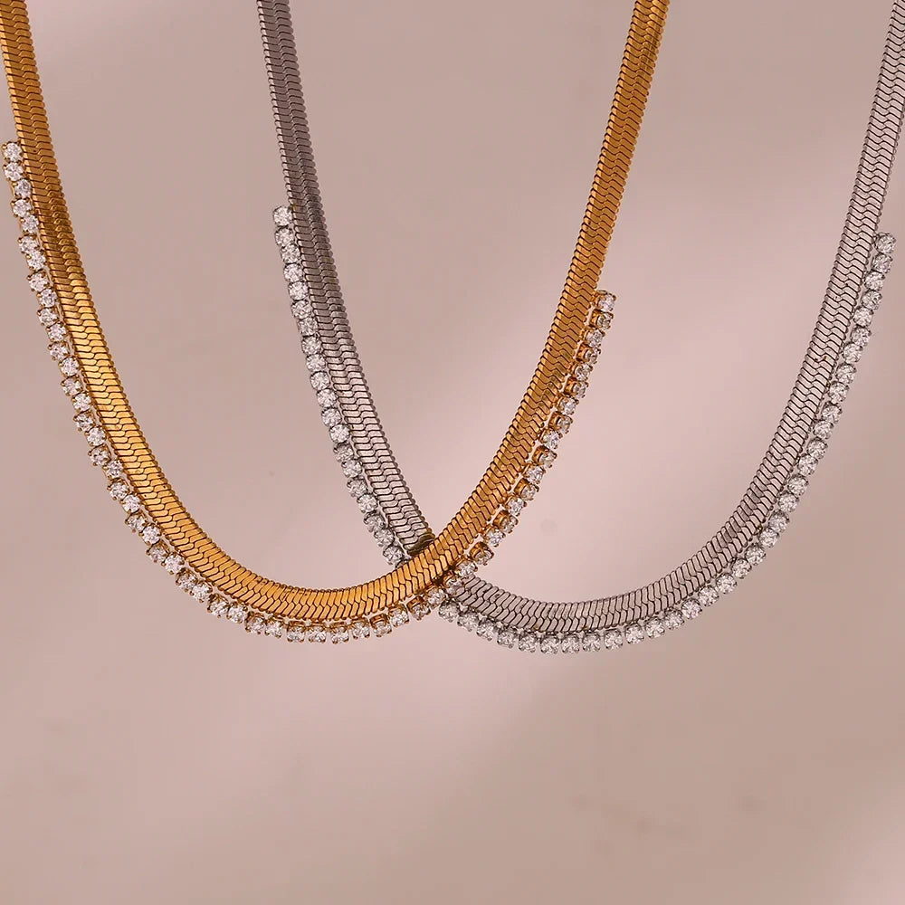 Women's Fishbone Necklace with Wide Chain Design and Stone Accents
