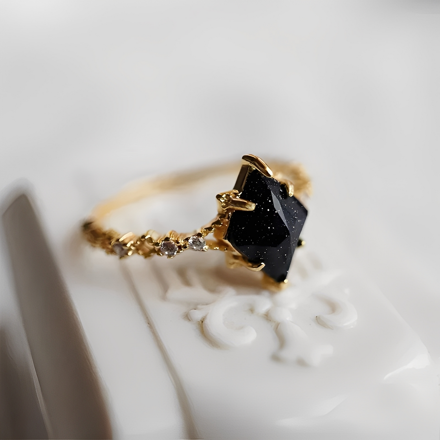 Nerisa – Ring Obsidian Dark Night