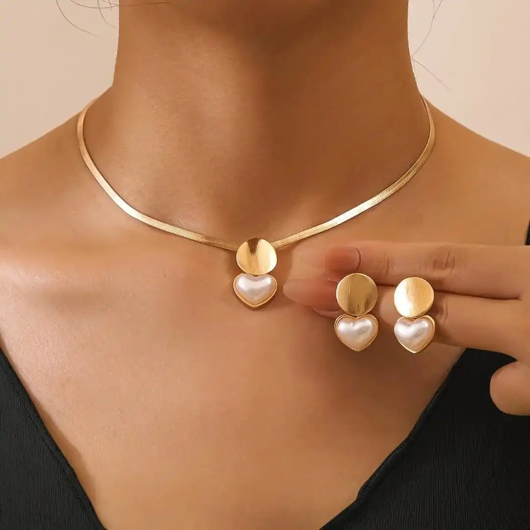 Women's 3-Piece Jewelry Set with Heart Pendants