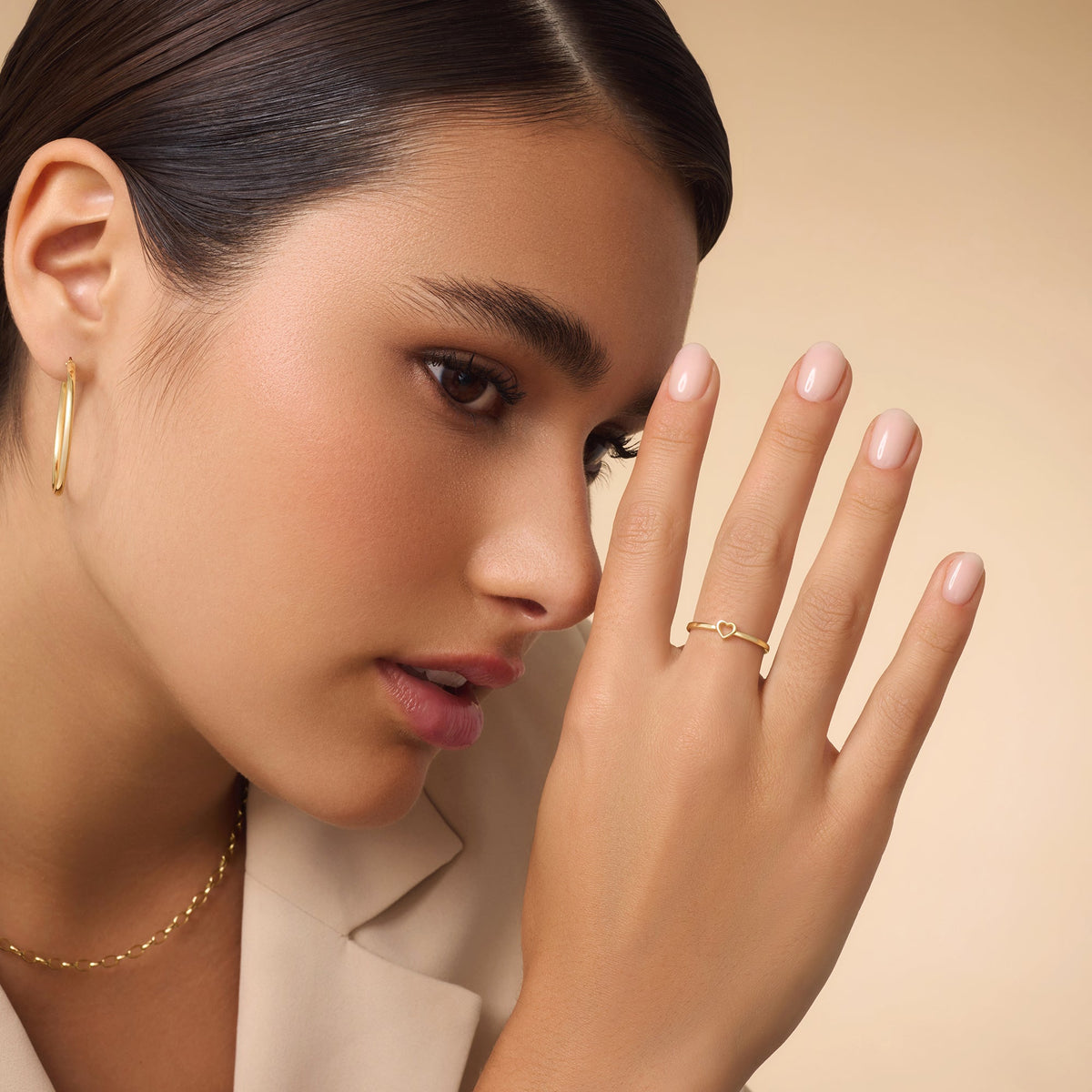 Women’s Ring with Open Heart Motif and Slim Band