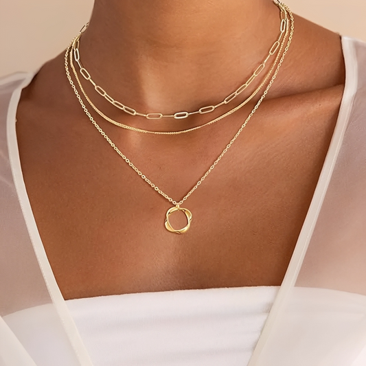 Michelle – Vintage Necklace with Gold-Colored Chains in Layers and Pendant