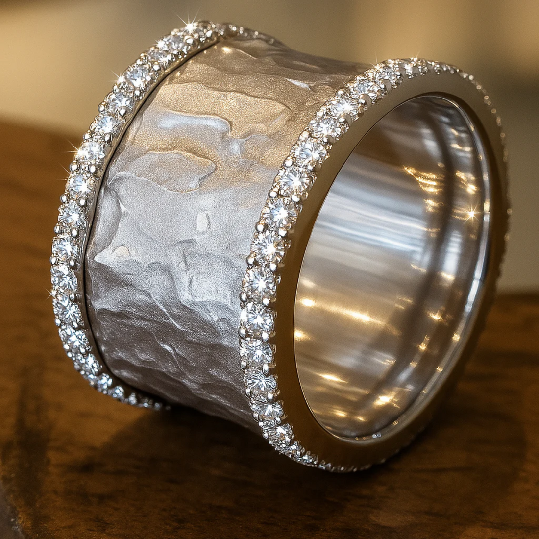 Enora – Vintage Silver Ring Decorated with Zirconium