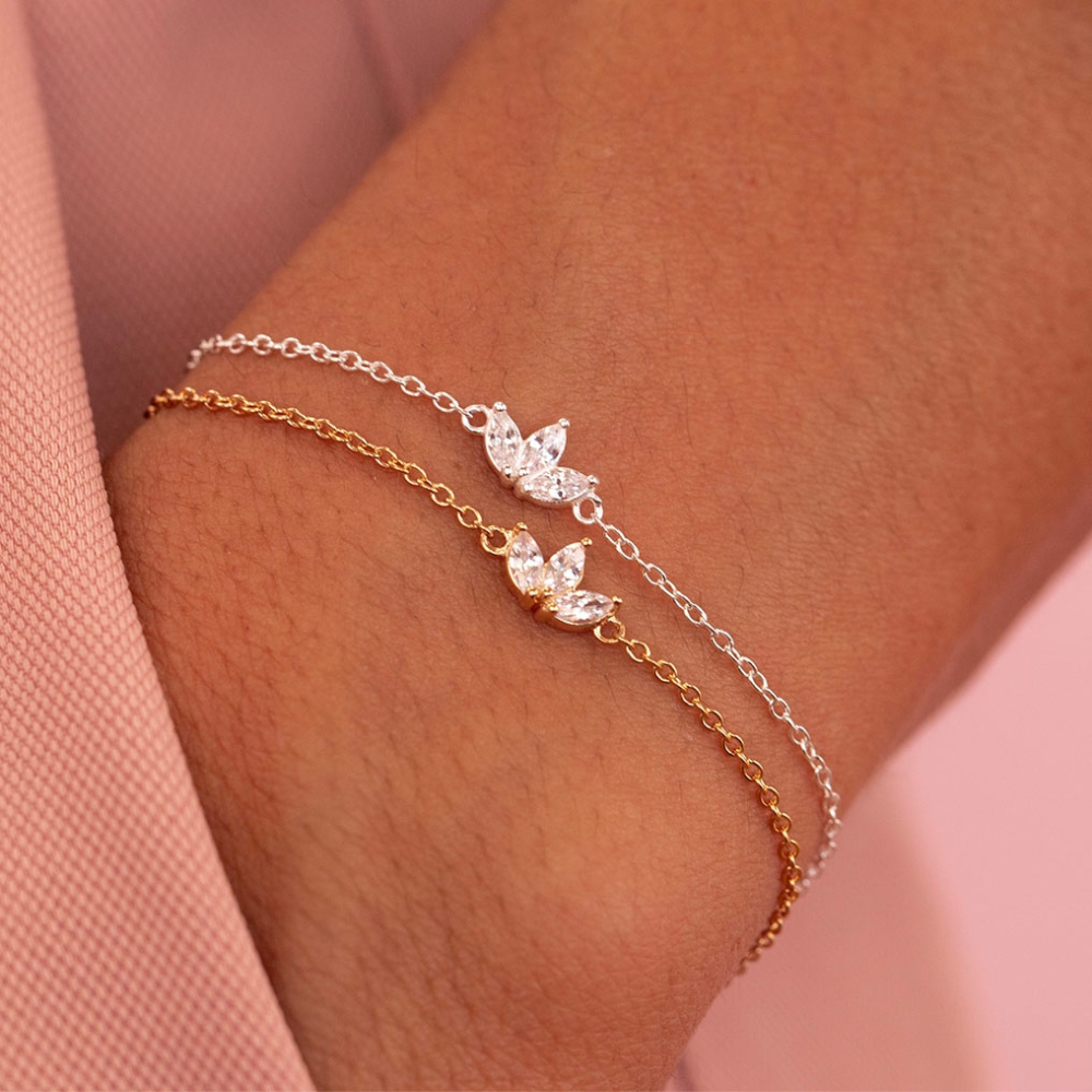 Three Zircon Flowers - Chain Bracelet