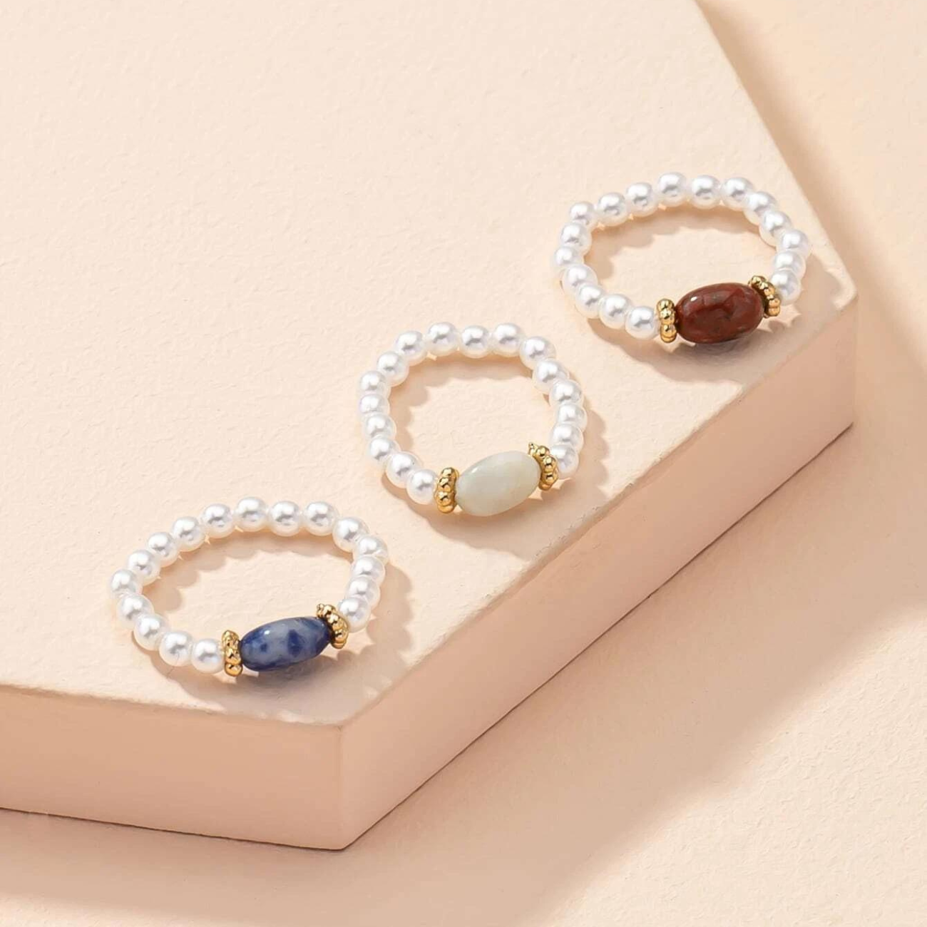 Stone Pearl - Vintage Ring with Pearls