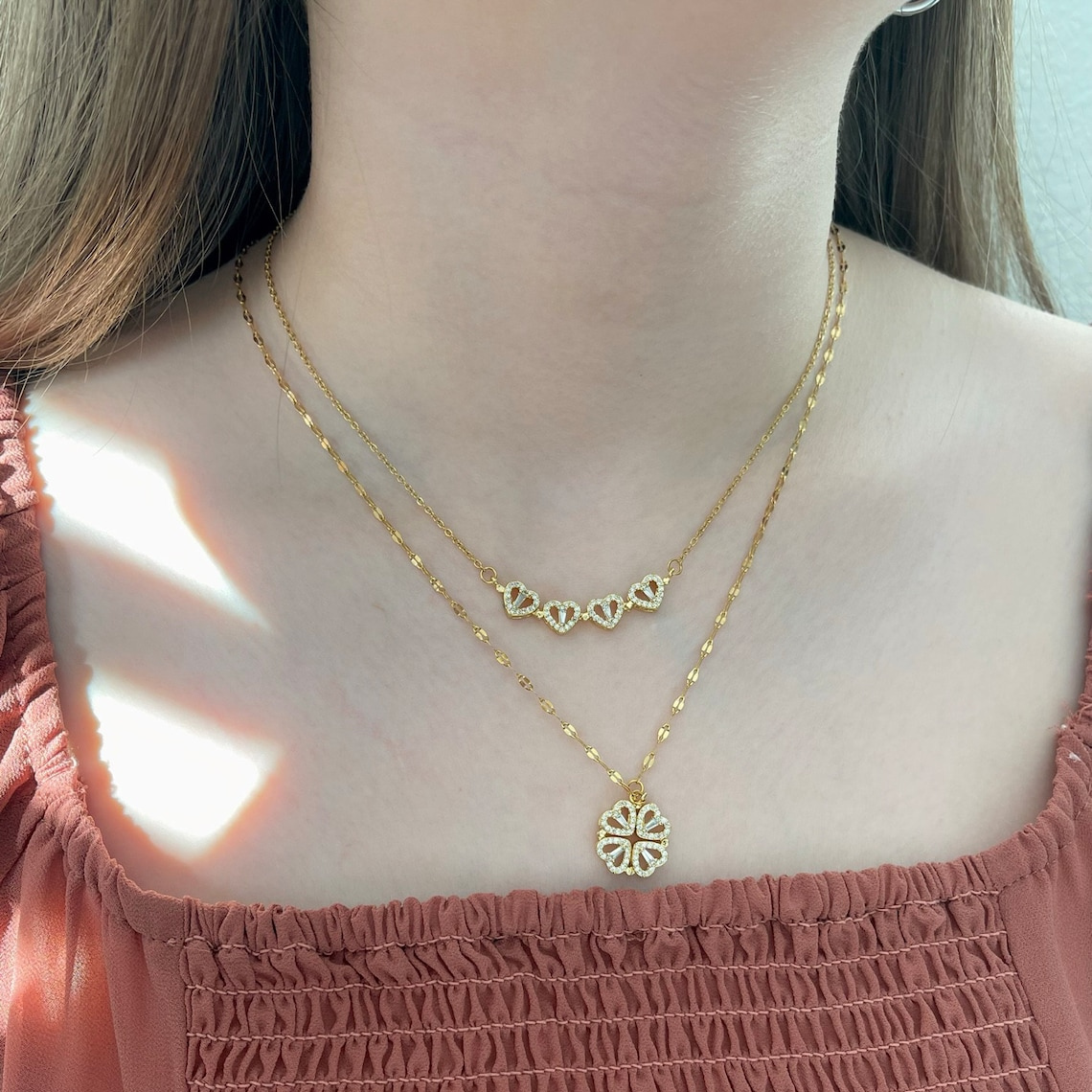 Necklace with Four-Leaf Clover - Magnetic Heart Pendant