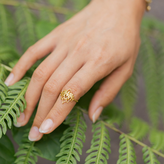 Lotus Flower - Elegant Ring