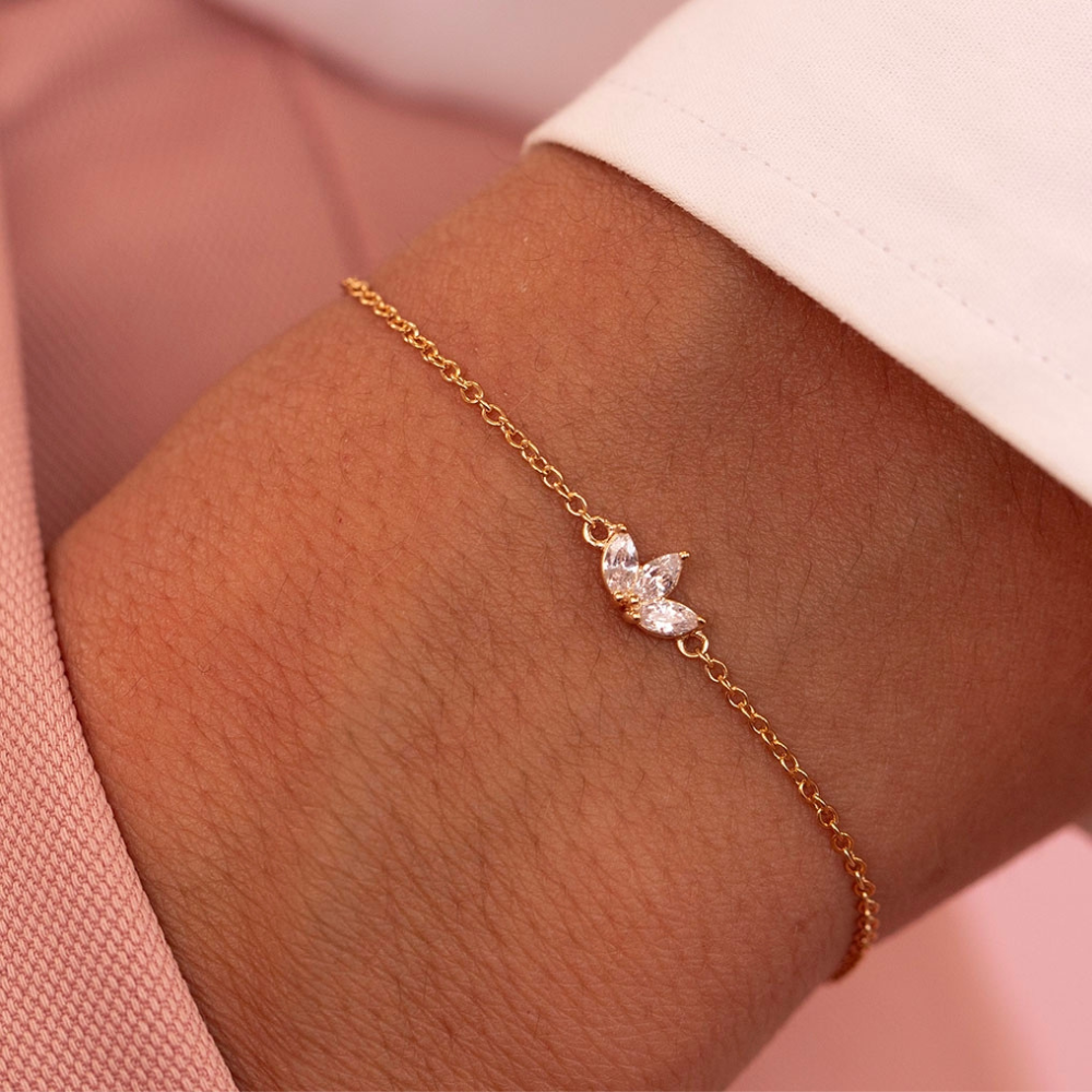 Three Zircon Flowers - Chain Bracelet