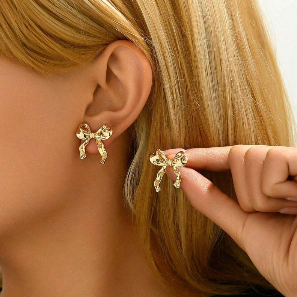 White Gold Stud Earrings with Bow Motif