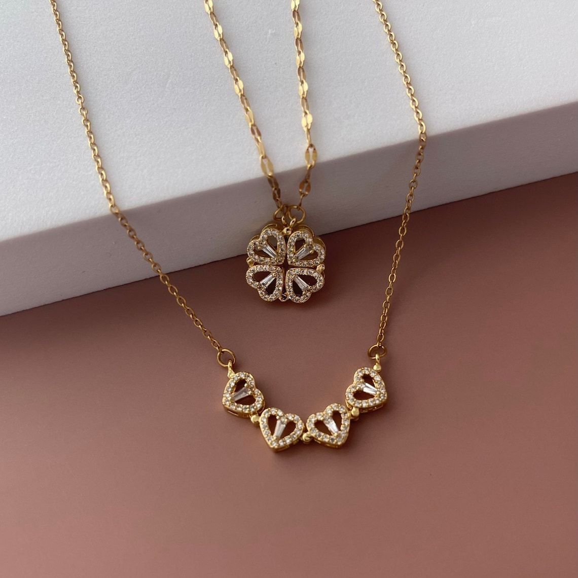 Necklace with Four-Leaf Clover - Magnetic Heart Pendant