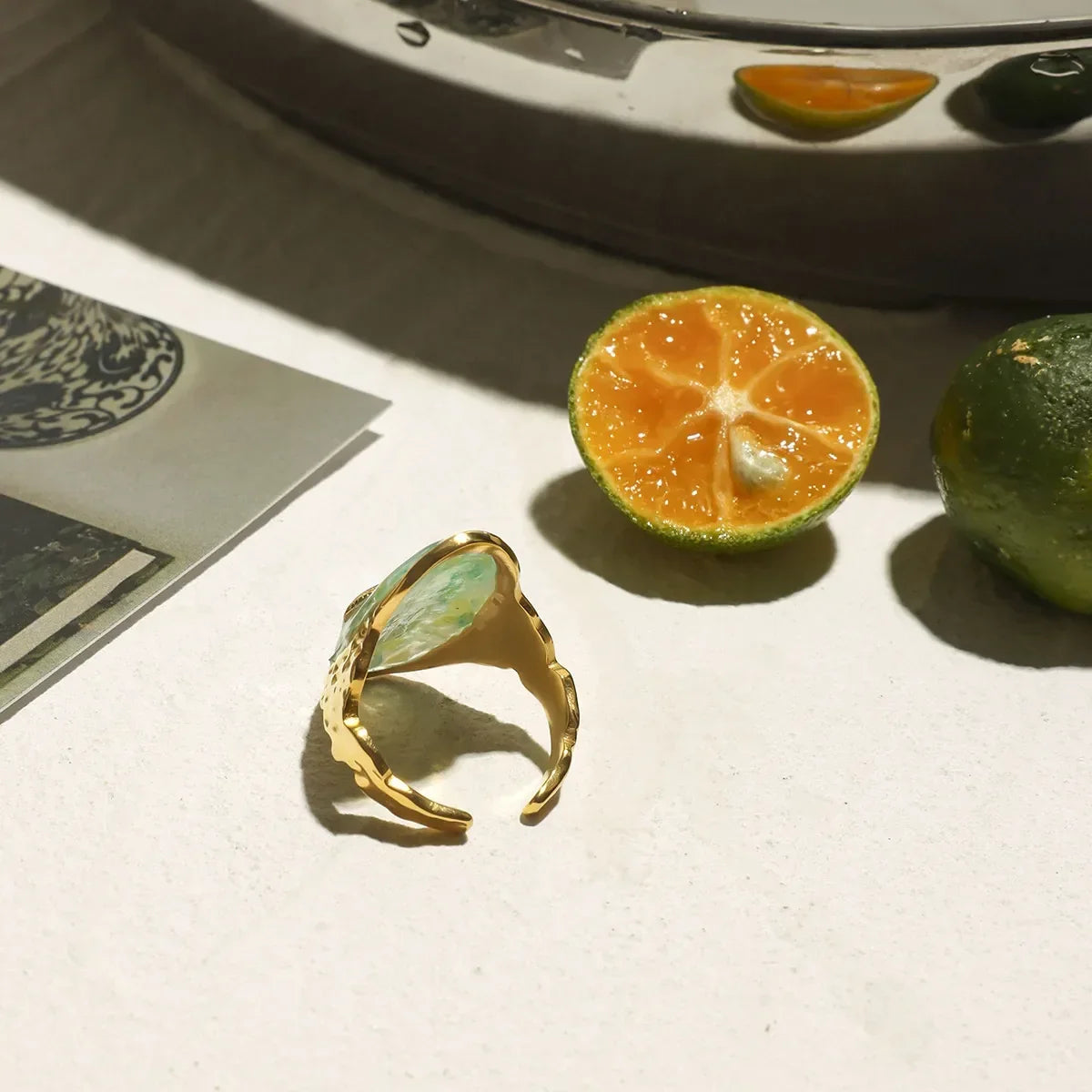 Women's Statement Ring with Starfish Motif and Structured Oval Front