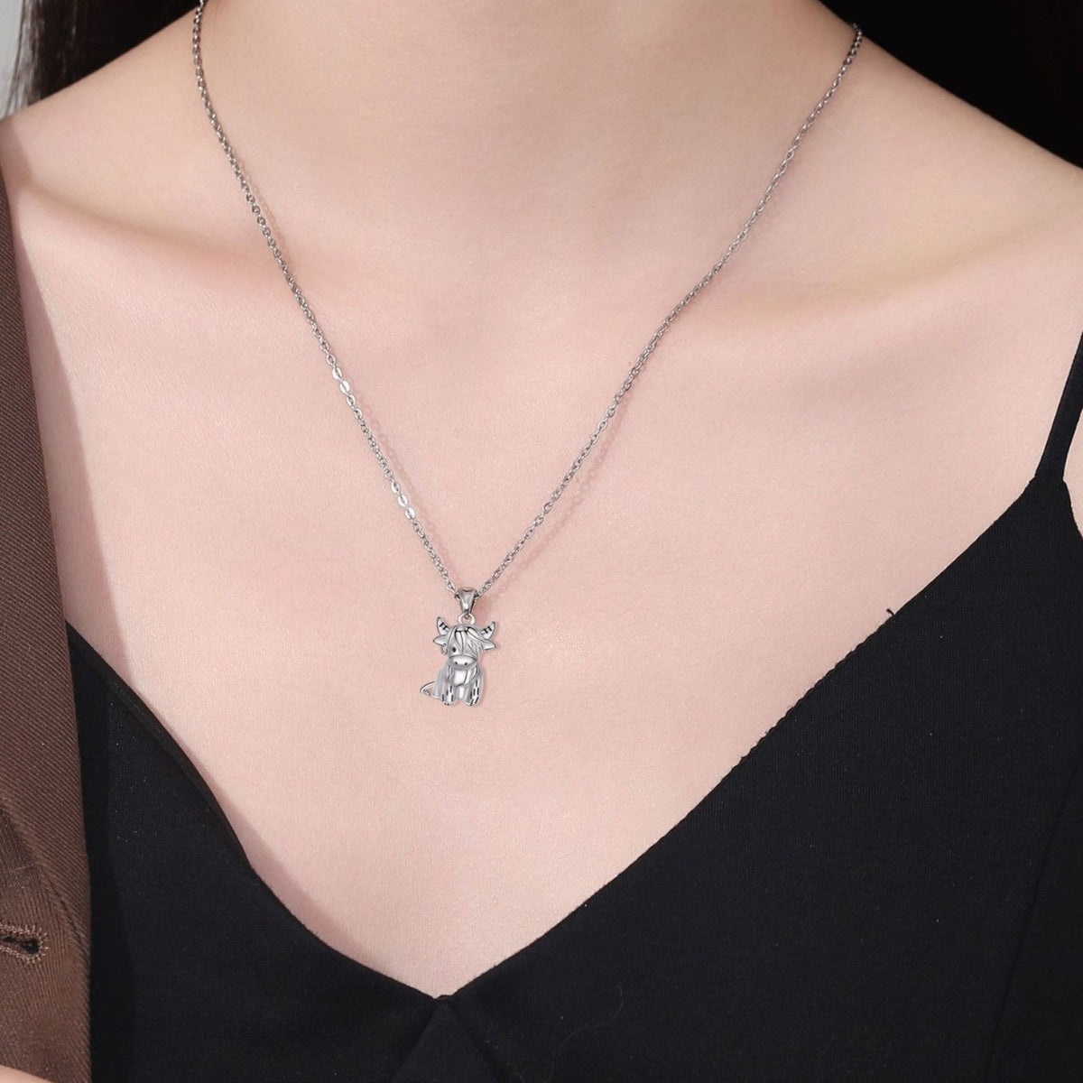 Women’s Necklace with Highland Cattle Pendant and Detailed Animal Motif