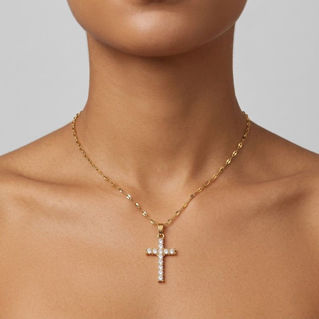 Noah – Necklace with Cross Pendant