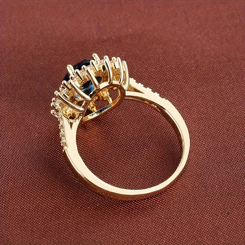 Delphine – Golden Chic Ring with Blue Stone