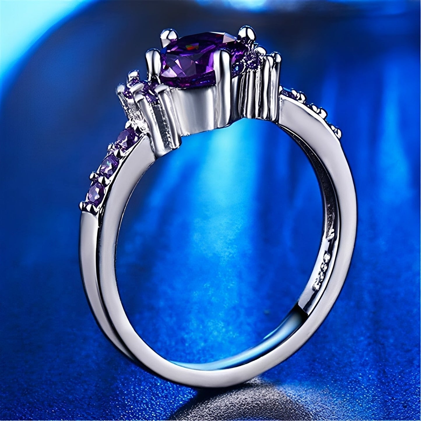 Coralie – Ring Amethyst Violet