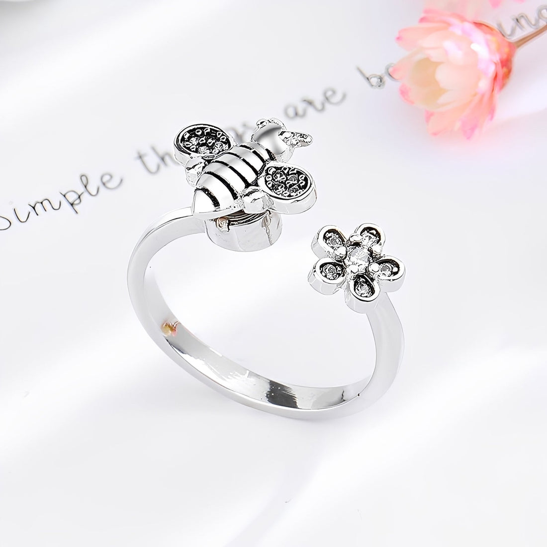 Women’s Adjustable Spinner Ring with Bee Motif and Floral Details