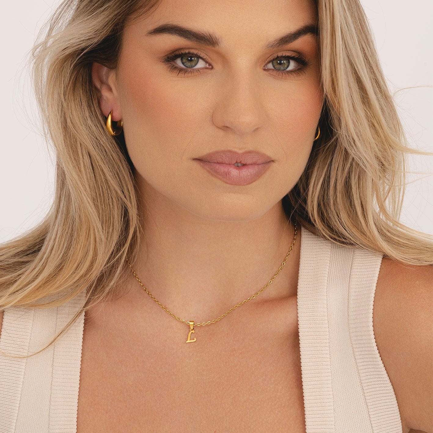 Alessia – Necklace with Initials 26 Letters