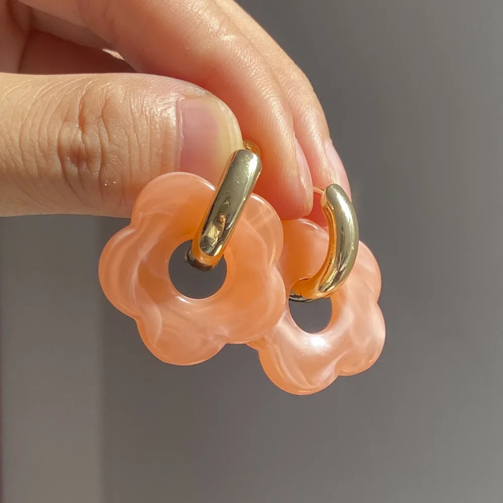 Florella – Flower Hoop Earrings Made of Noble Resin