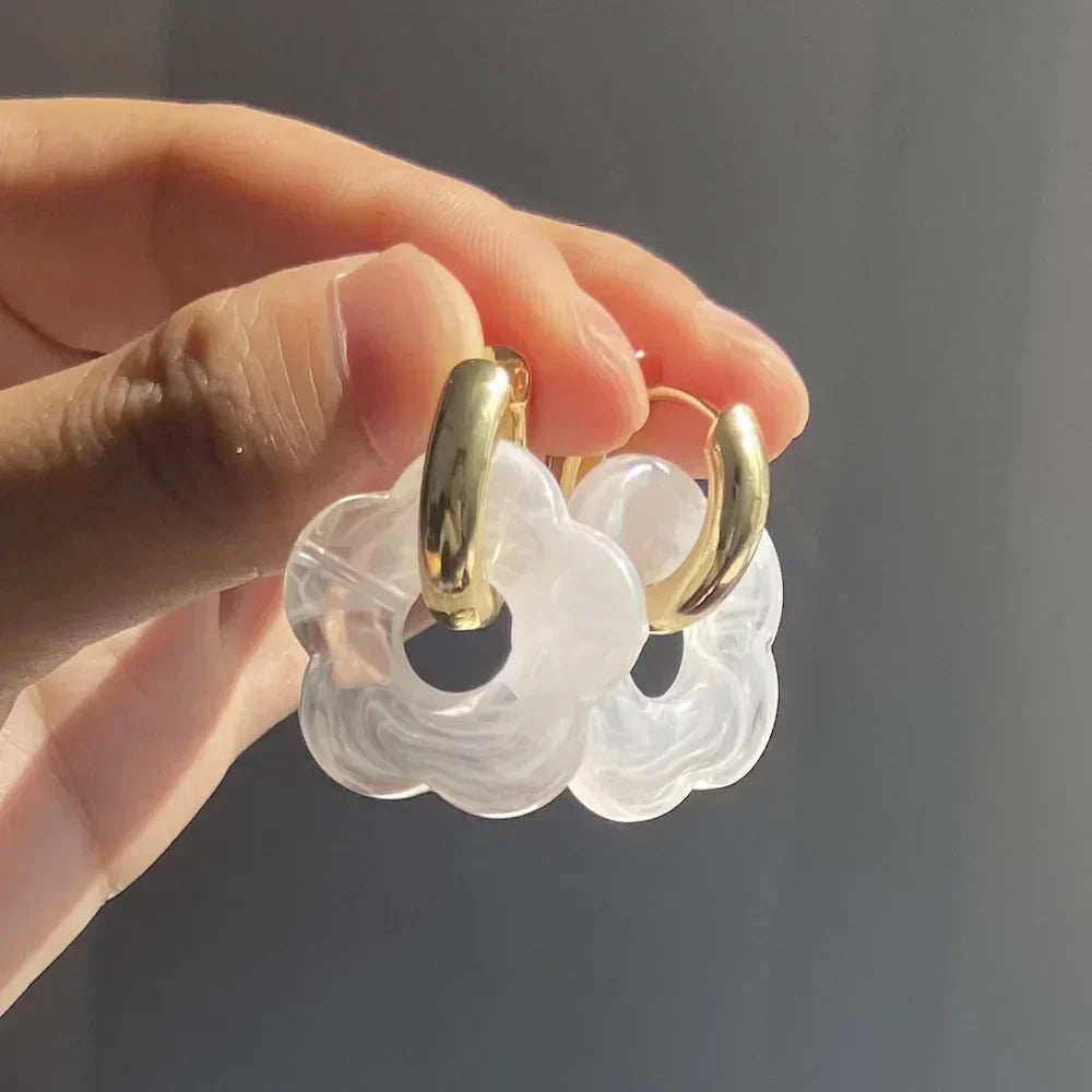 Florella – Flower Hoop Earrings Made of Noble Resin