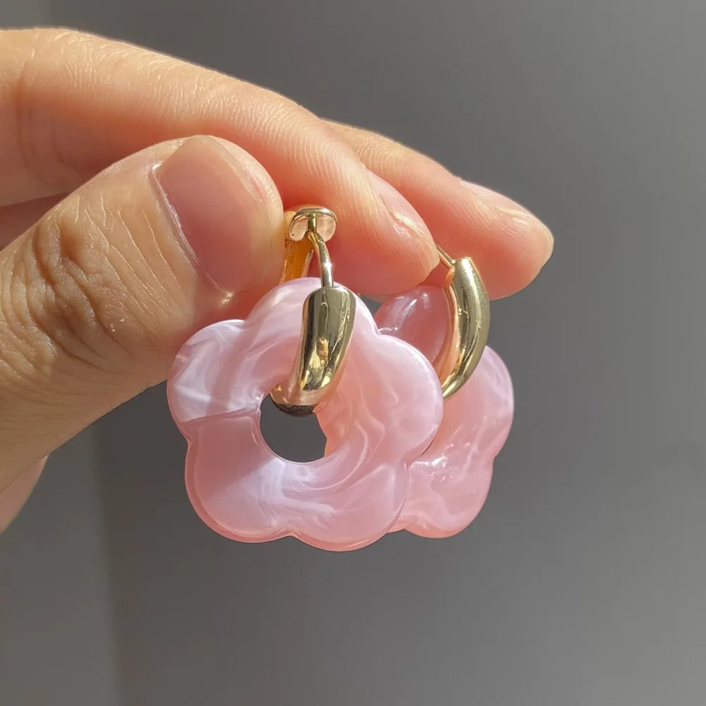 Florella – Flower Hoop Earrings Made of Noble Resin