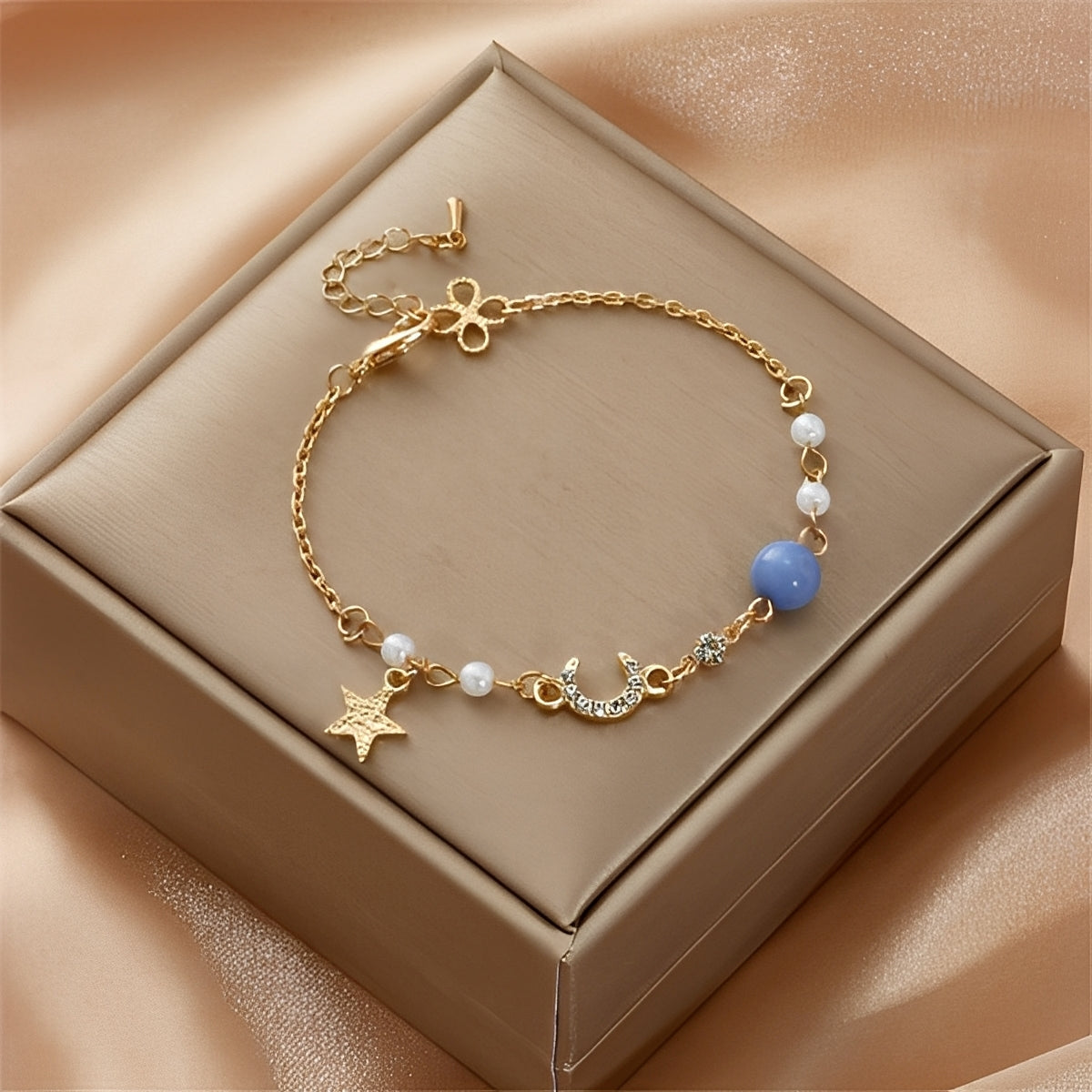 Selina – Bracelet with Moon and Stars