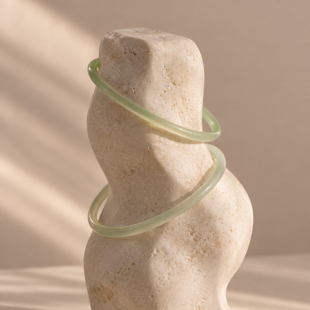 Women’s Slim Bracelet with Smooth Round Shape and Minimalistic Design