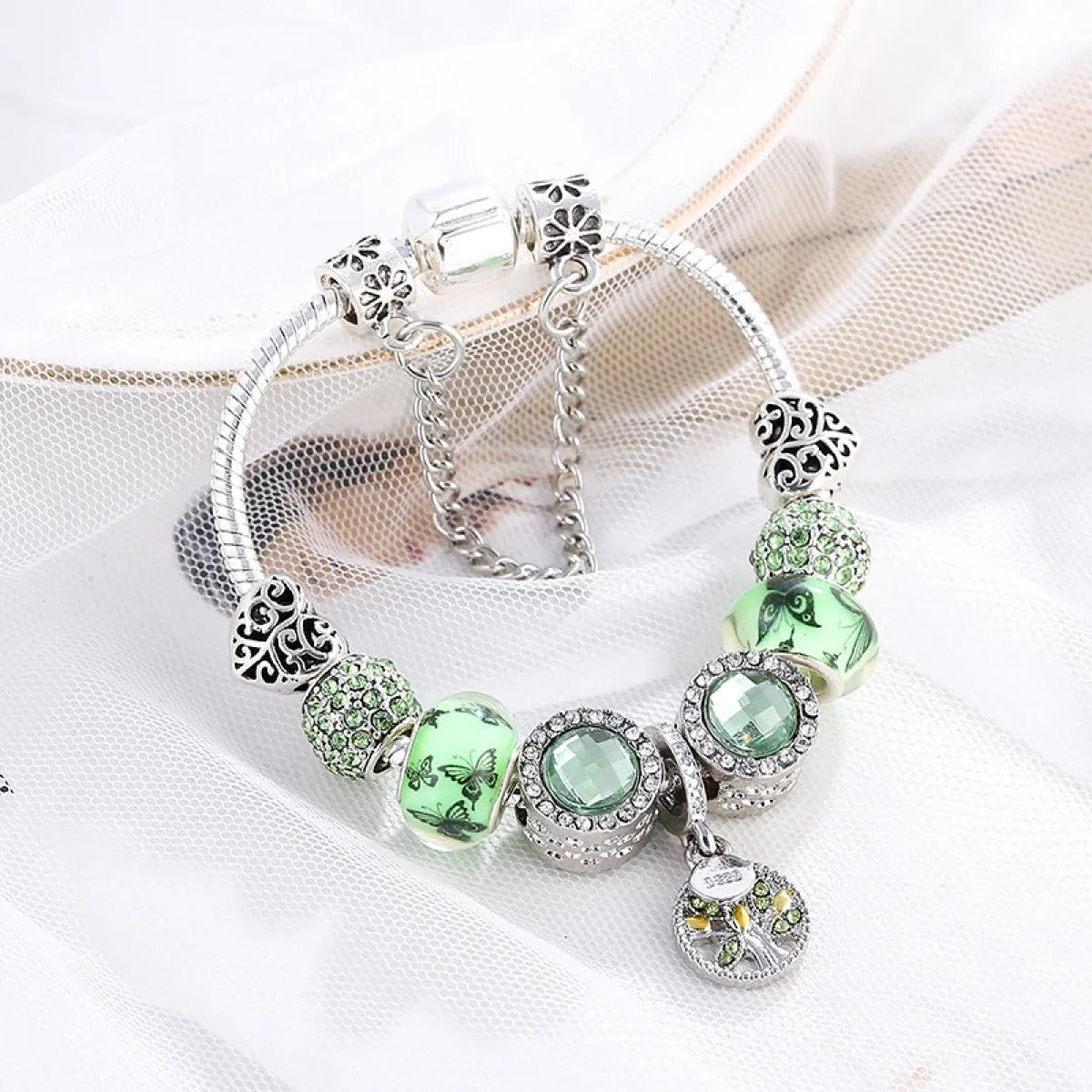 Women’s Charm Bracelet with Floral Motifs and Multiple Decorative Elements