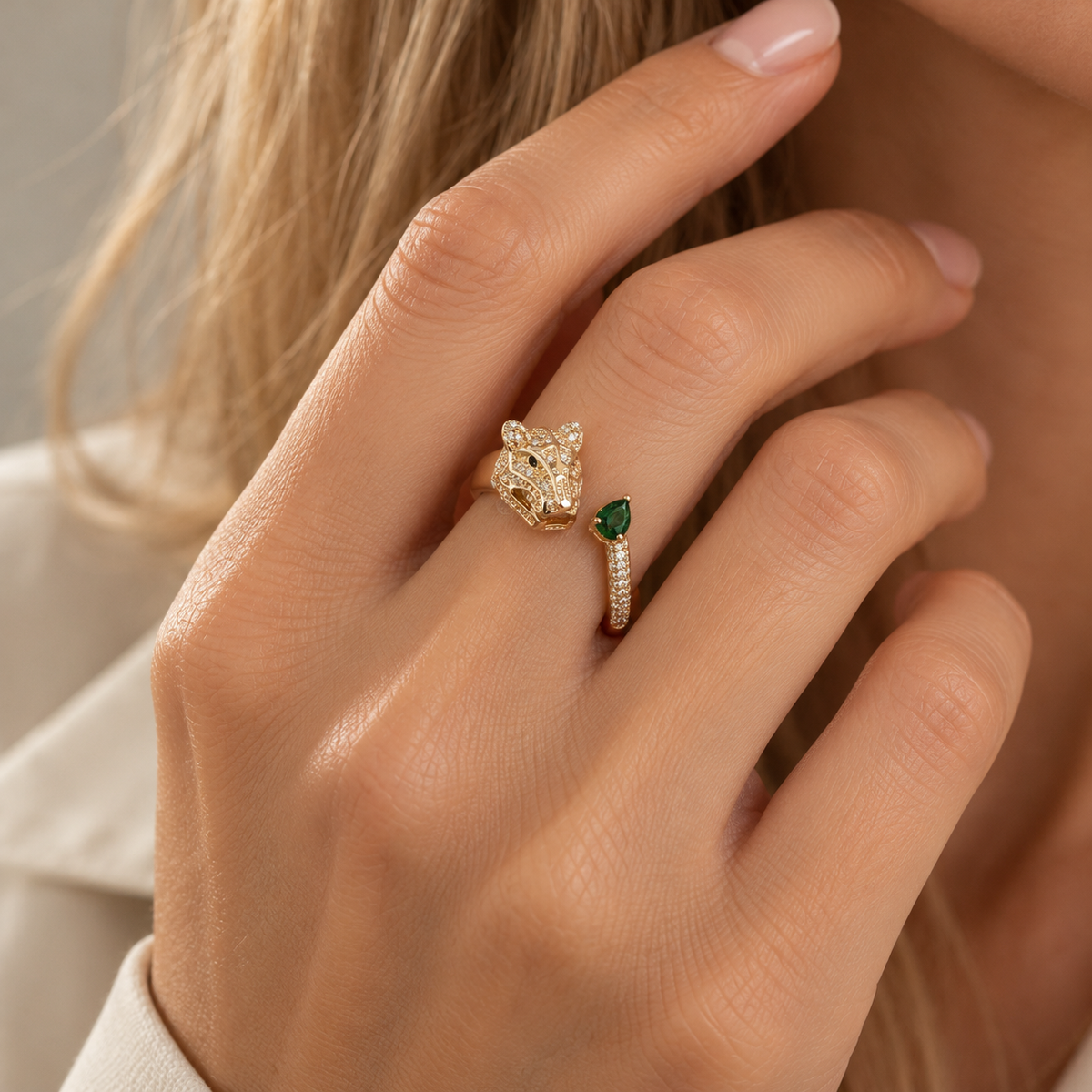 Women’s Adjustable Panther Ring with Animal Head Motif and Teardrop-Shaped Stone Accent