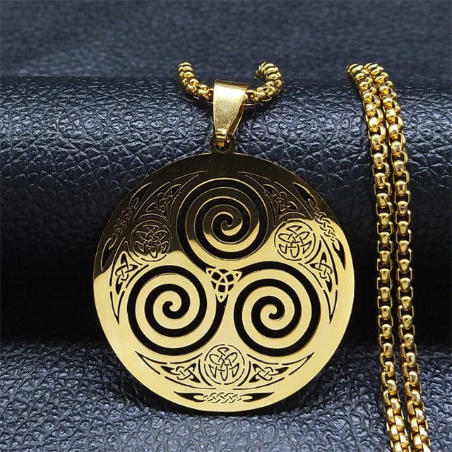 Eryndor – Celtic Necklace with Triskel Pendant