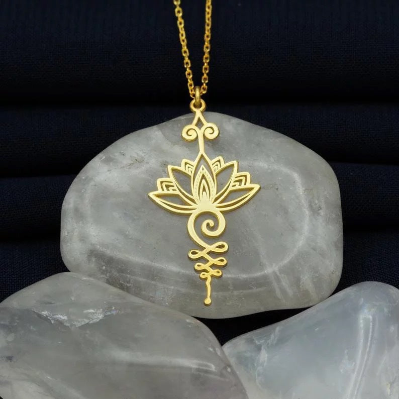Lysia – Necklace Shine of the Lotus