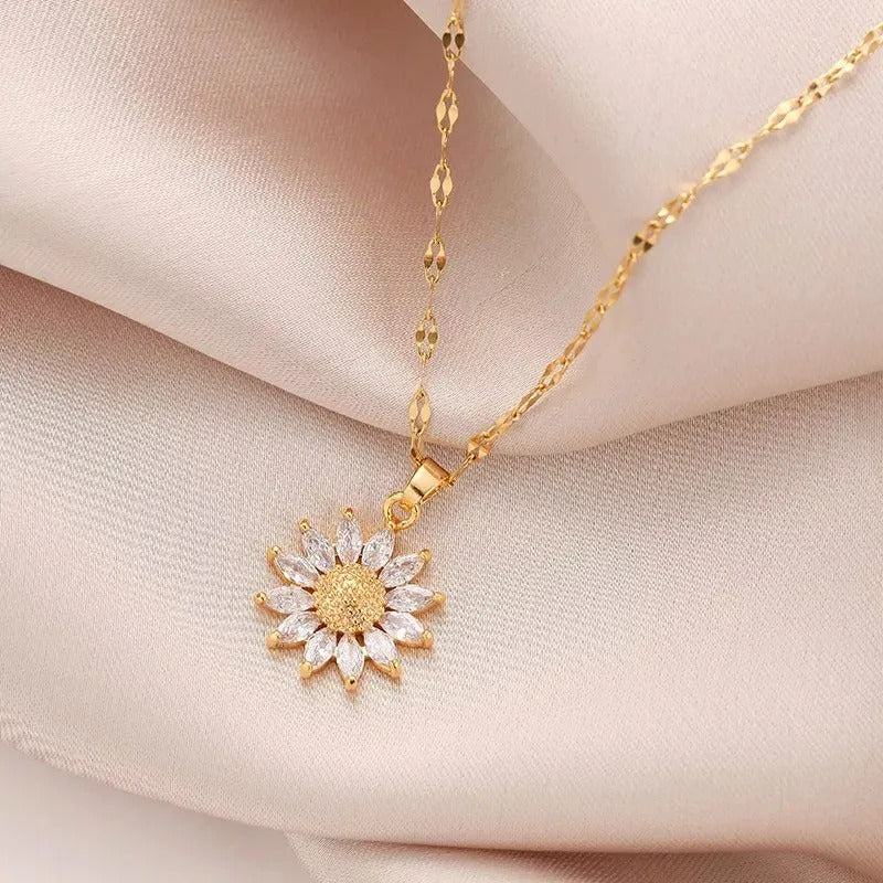 Jennie – Sunflower Necklace made of Crystal and Gold Plating