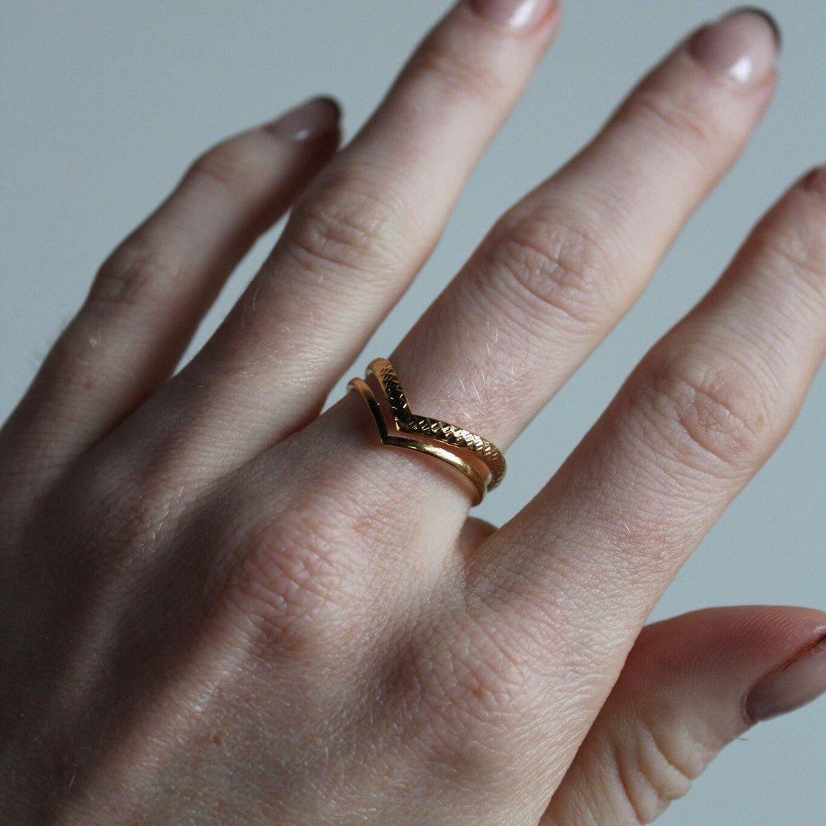 Women’s Adjustable Open Ring with Double V-Design and Structured Top Line