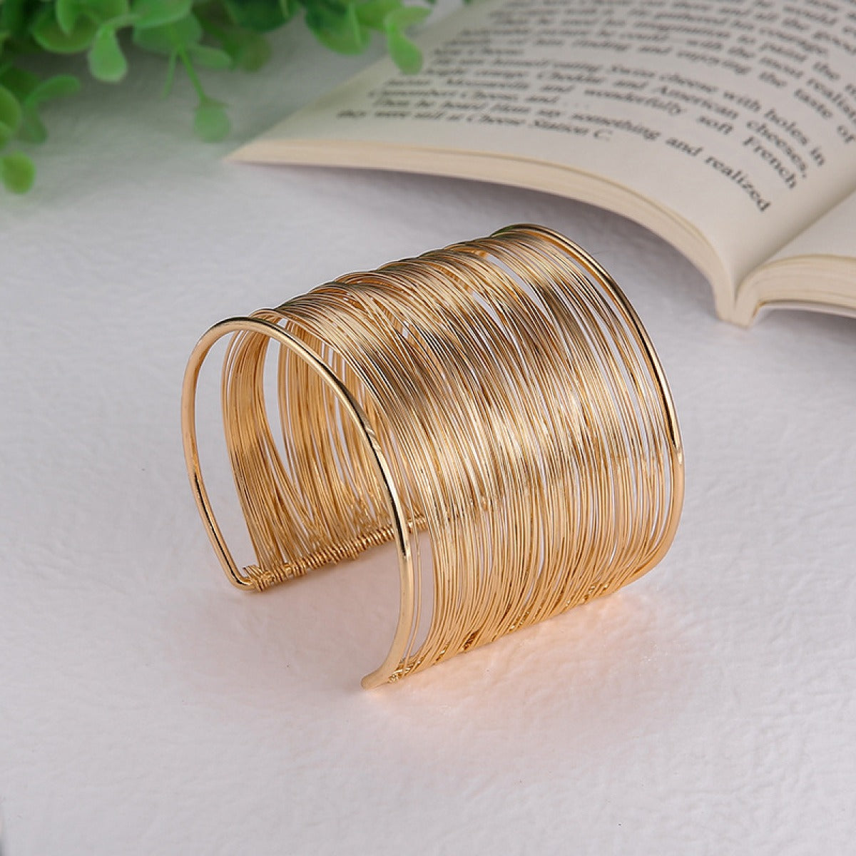 Nadine – Gold-Plated Bracelet in Vintage Style