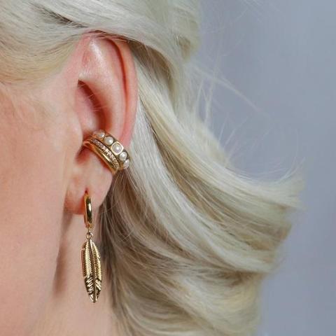 Bree – Gold-Plated Ear Cuff Decorated with Crystals